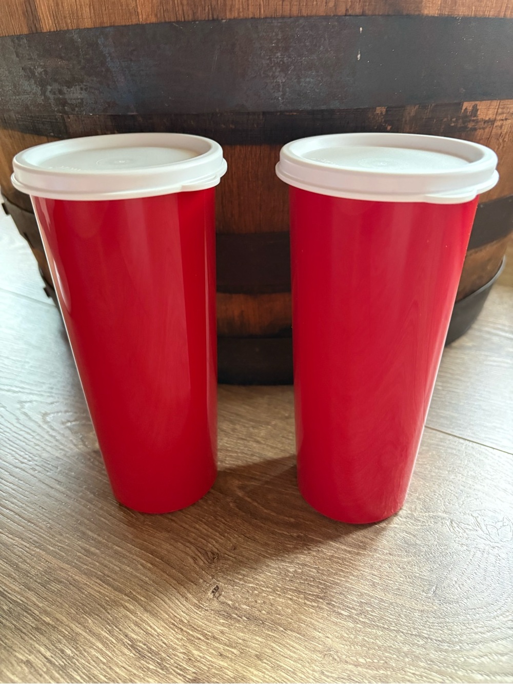 Set of 2 Tupperware 16oz Red Tumblers Cups with White Lids - New (5107)